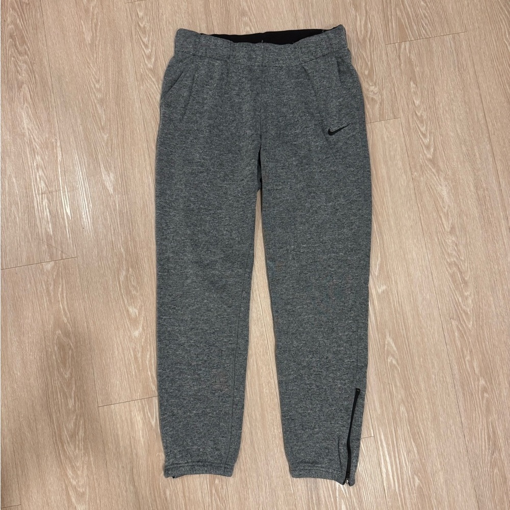 Nike Women’s Grey Sweatpants